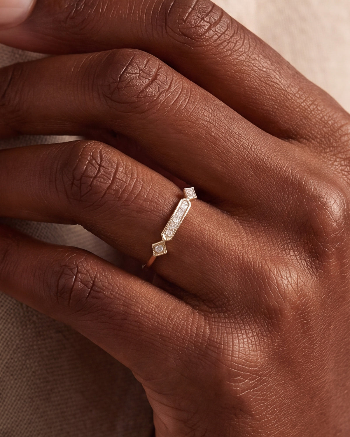 Art Deco Stone Bar Ring – close-up