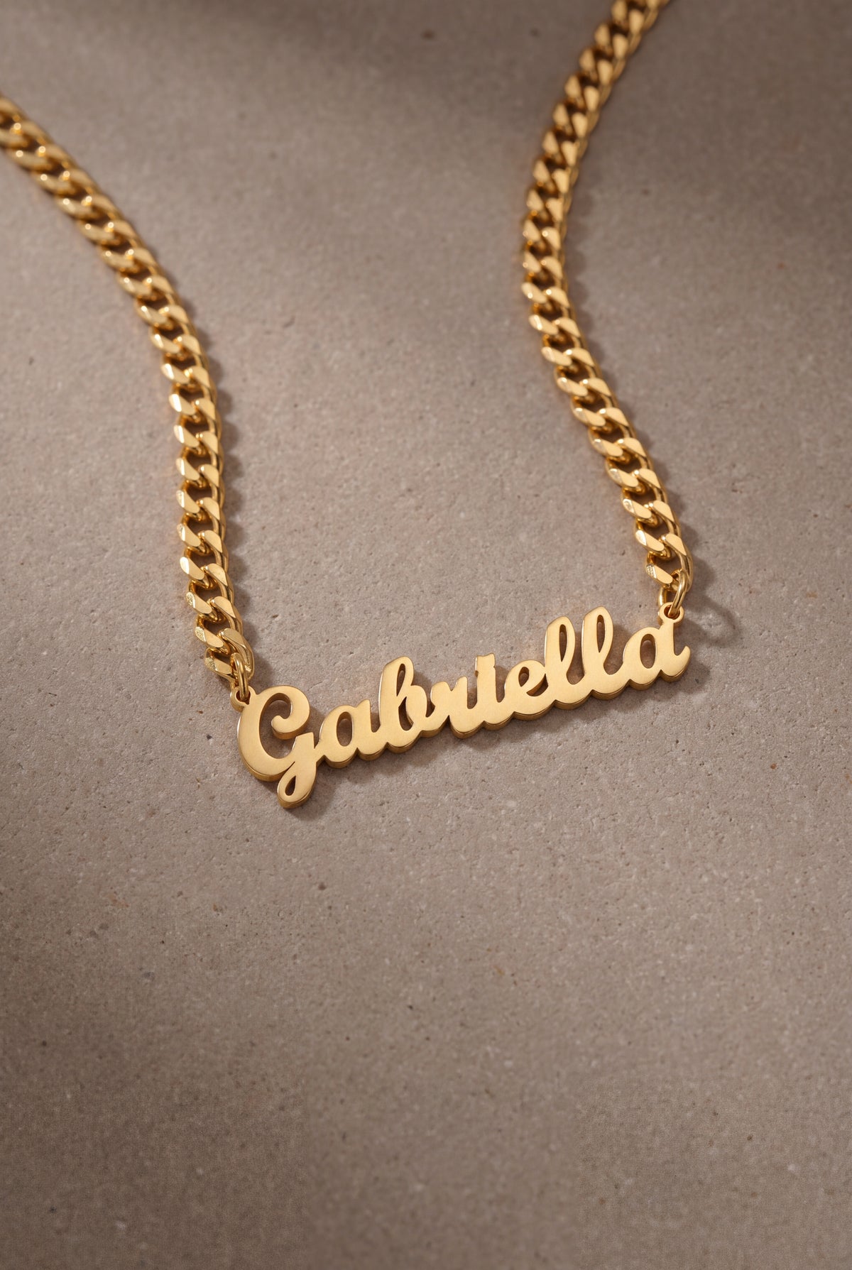 Bold Script Name Necklace on Curb Chain – product detail