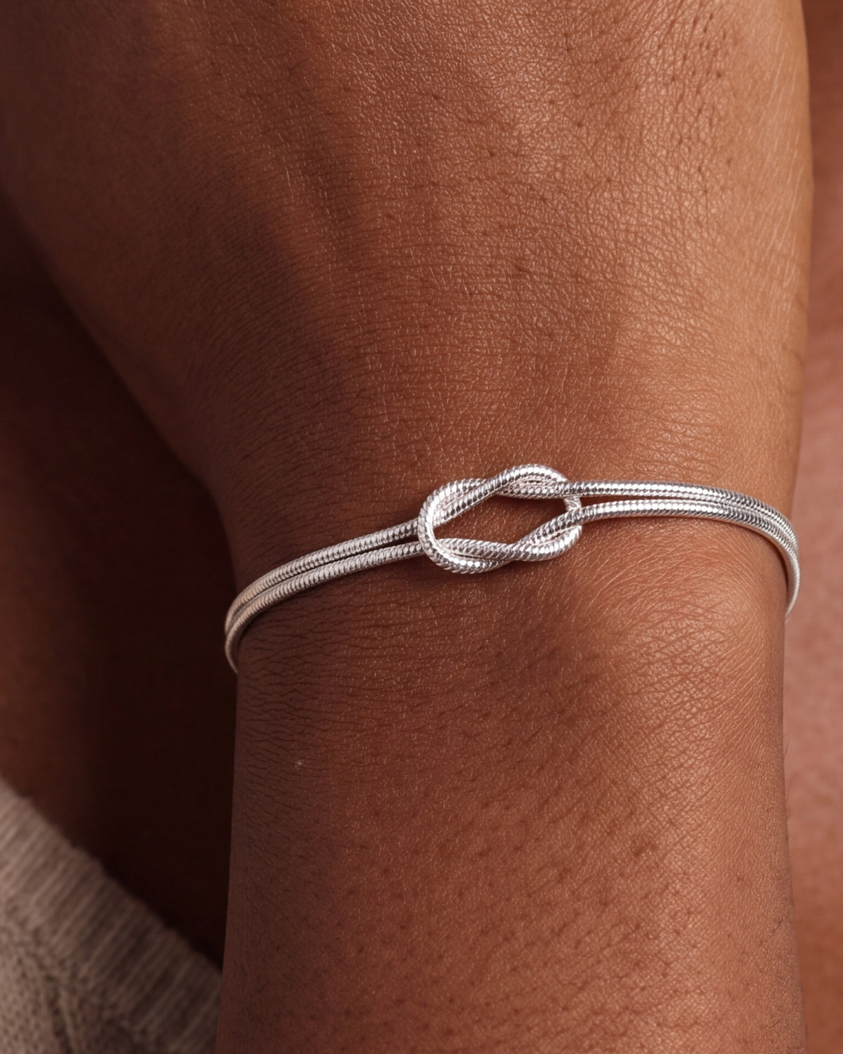 Knot Bracelet – close-up