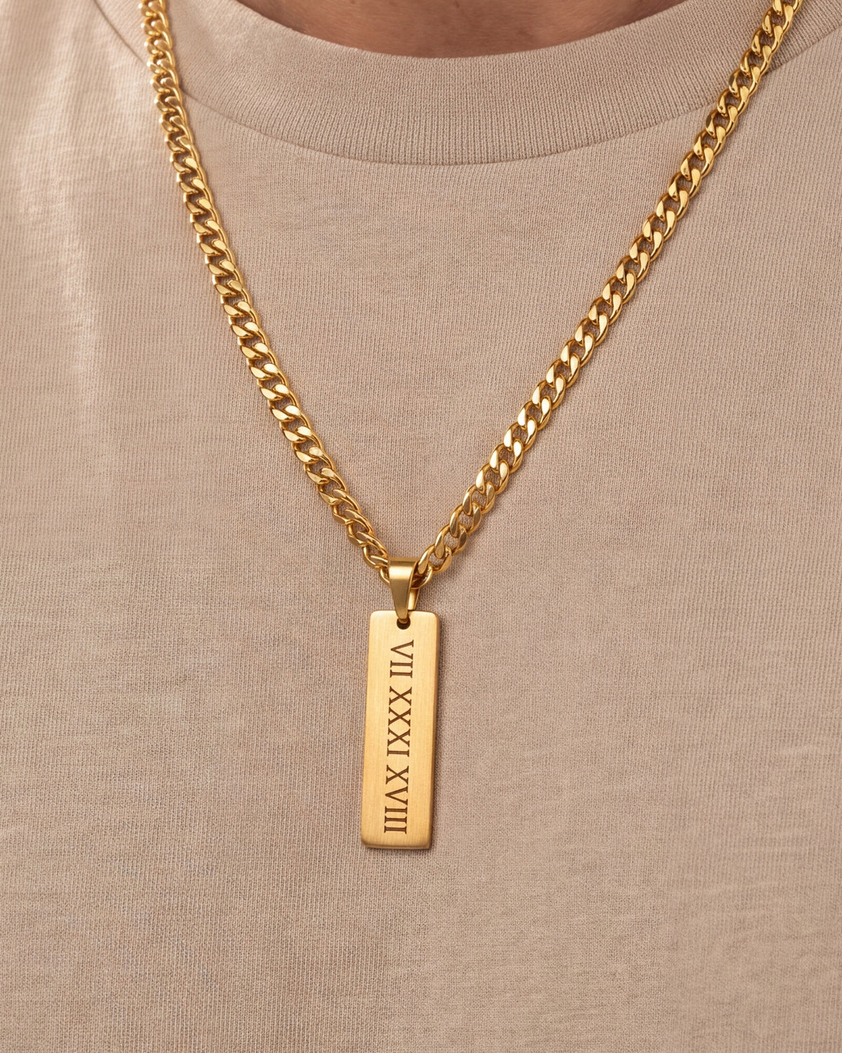 Men's Roman Numeral Date Bar Necklace – close-up
