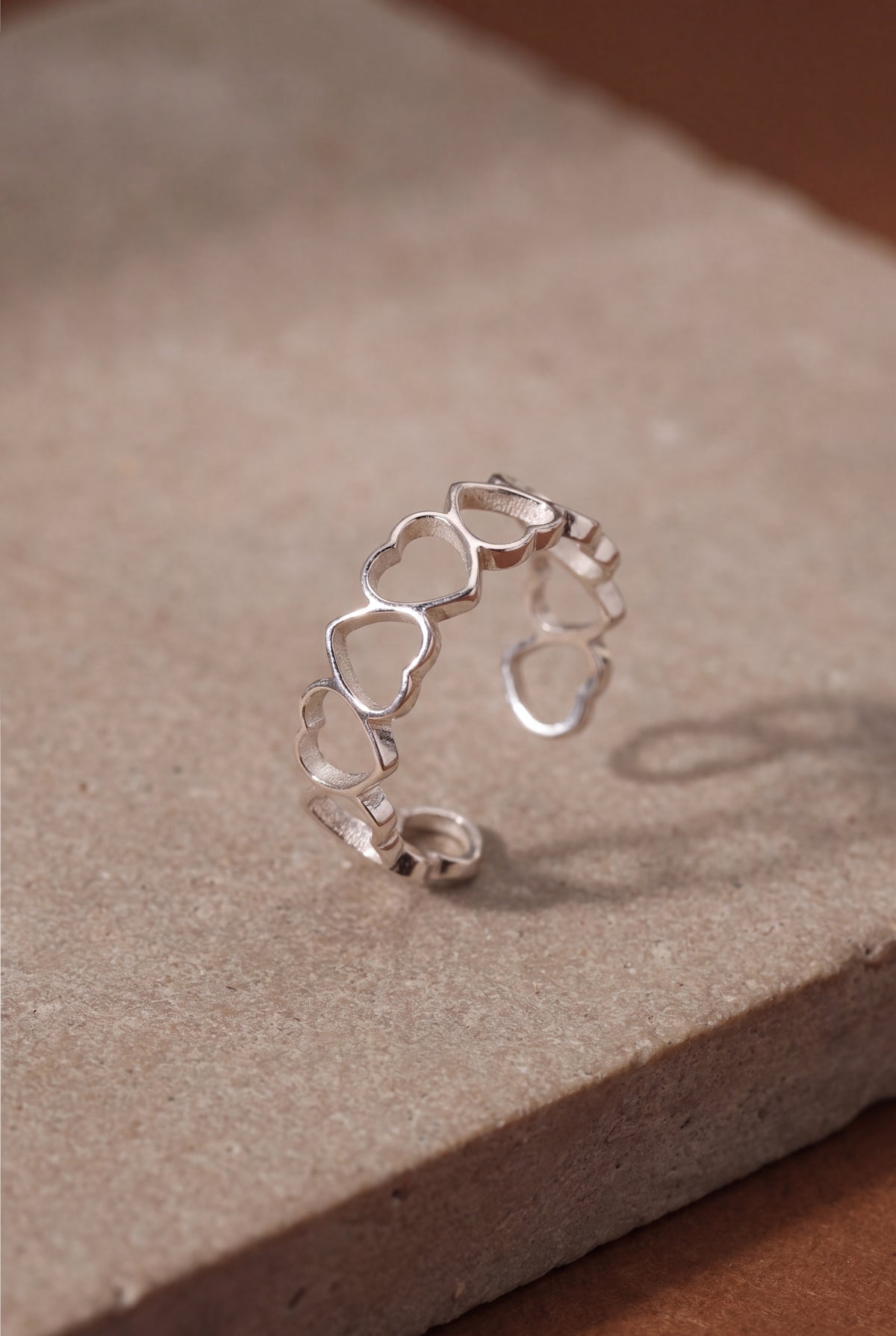Open Heart Band Ring – product detail