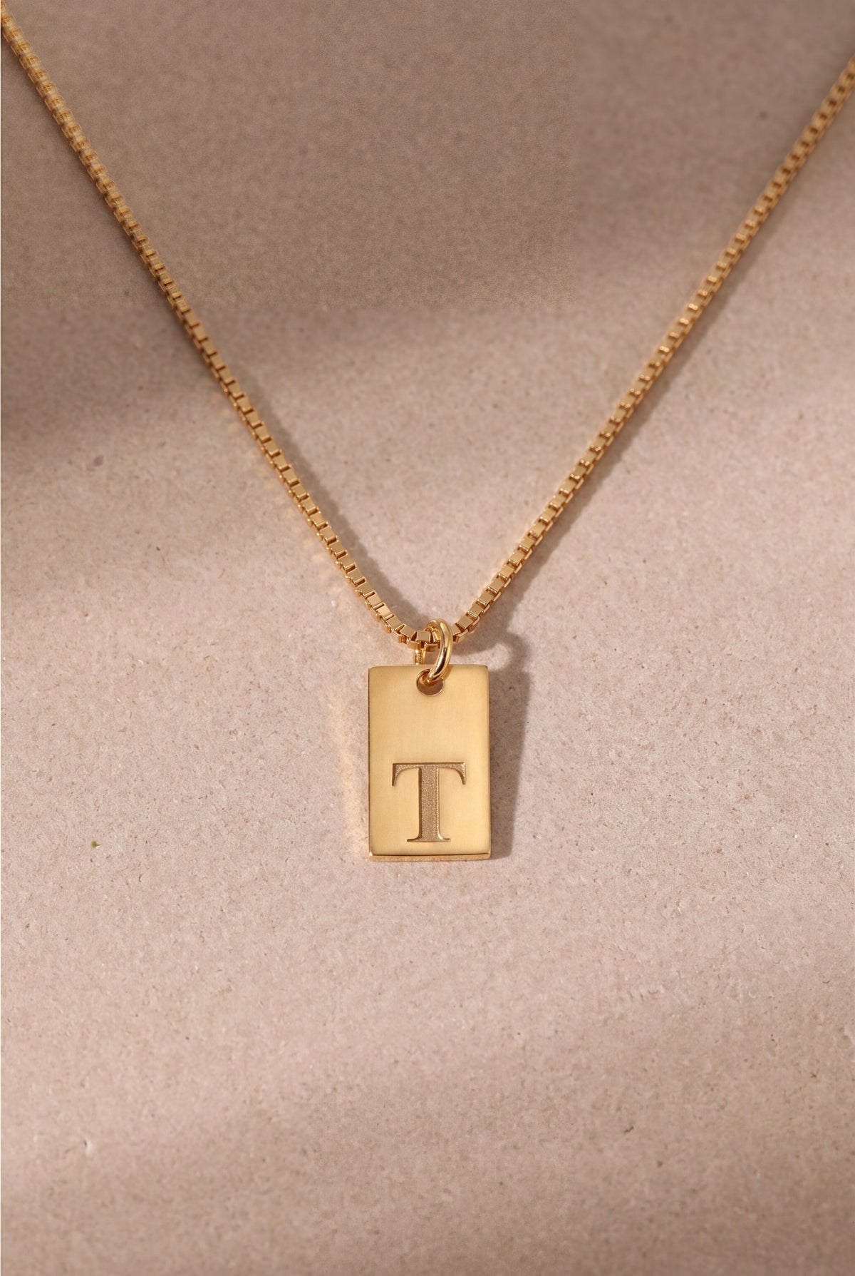 Personalized Initial Vertical Tag Necklace – product detail