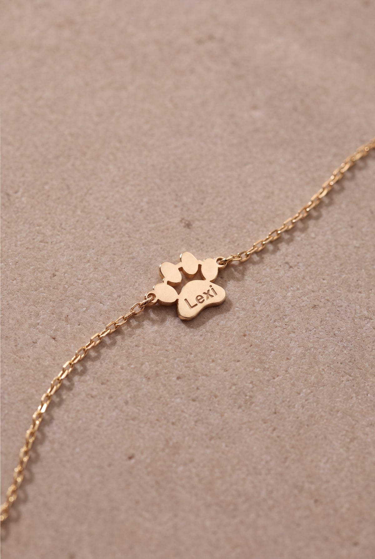 Personalized Pet Name Paw Bracelet – product detail