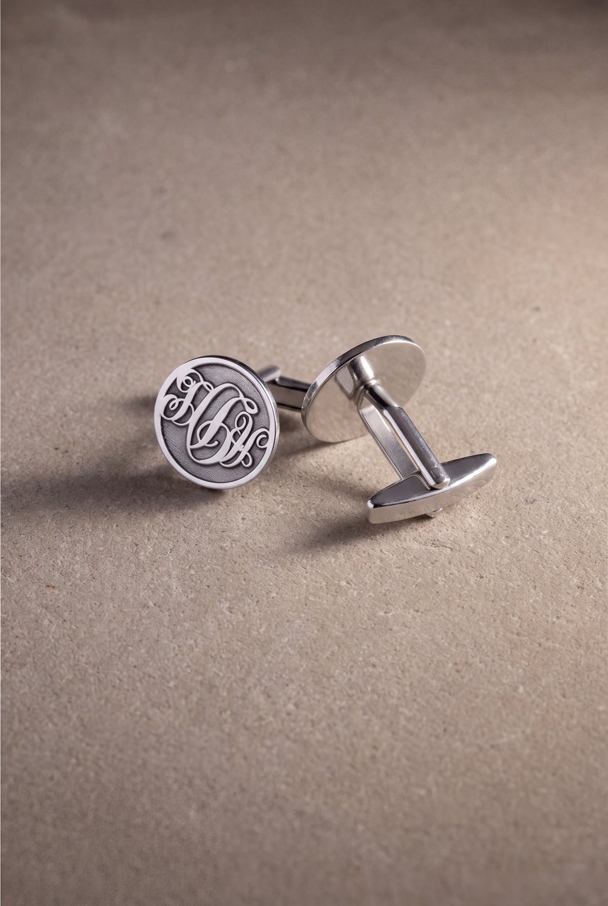 Personalized Round Monogram Cufflinks – product detail