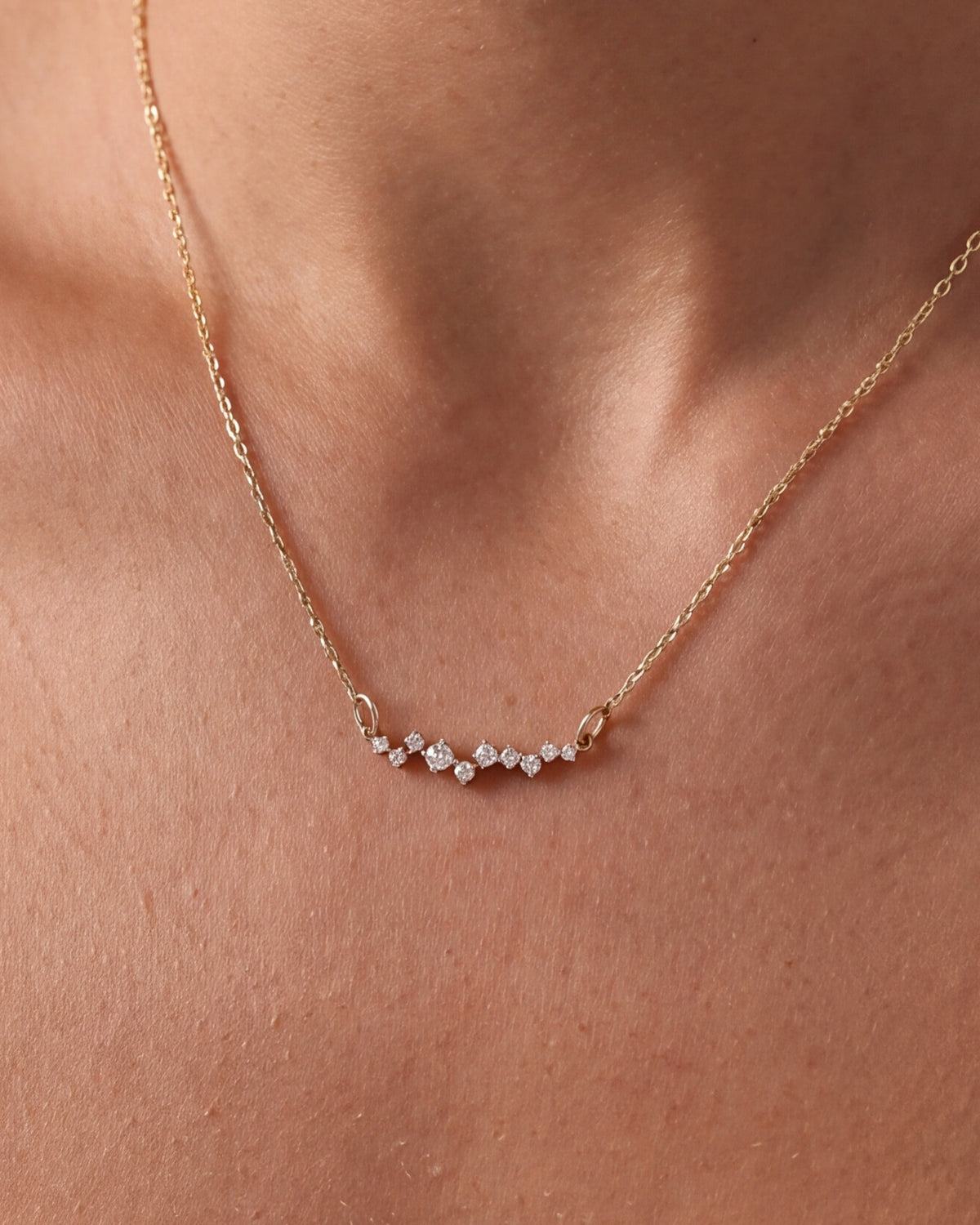 Scattered Stone Curved Necklace – close-up