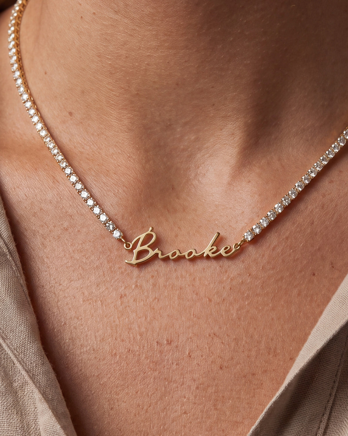 Tennis Chain Name Necklace – close-up
