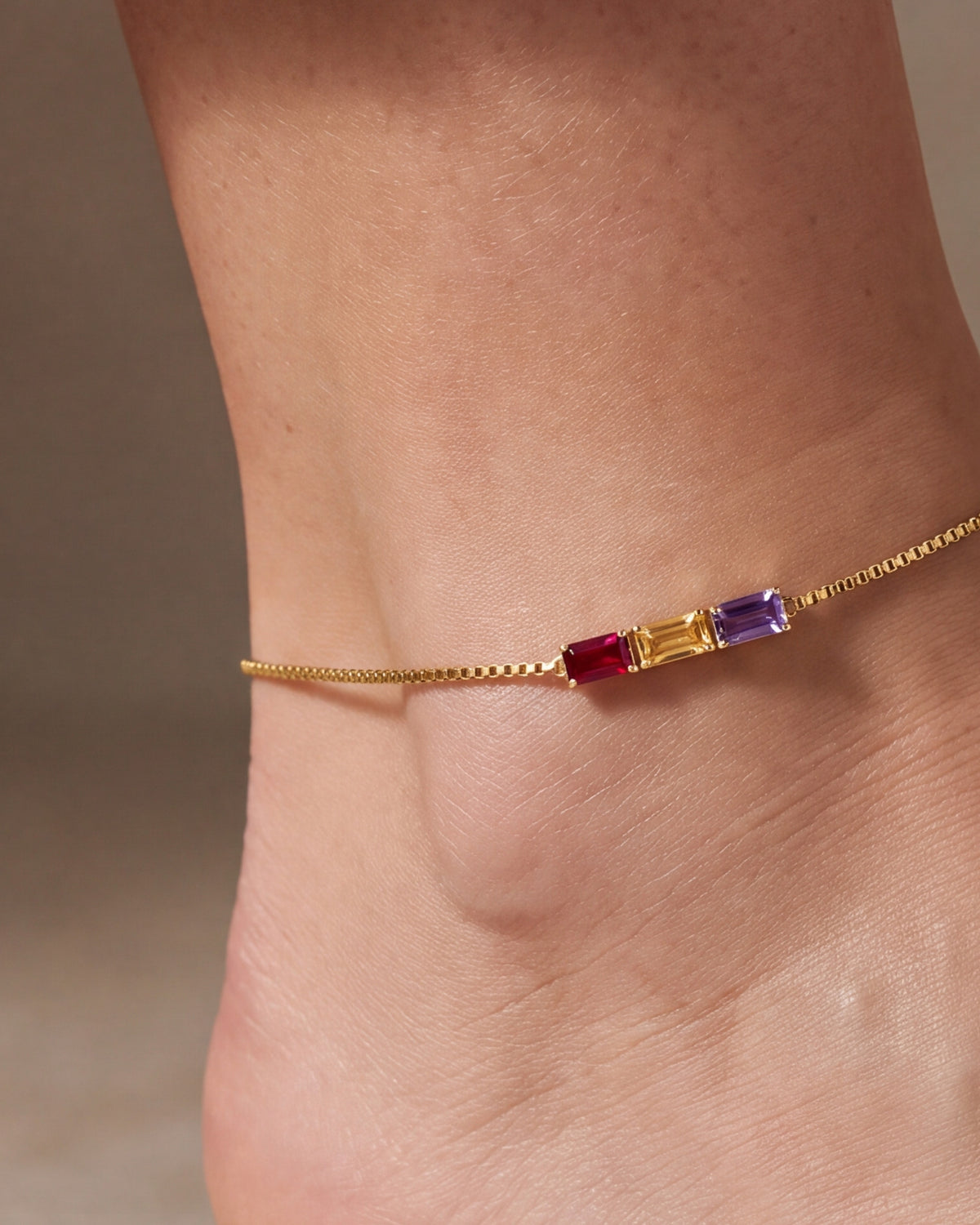 Baguette Birthstone Anklet – close-up