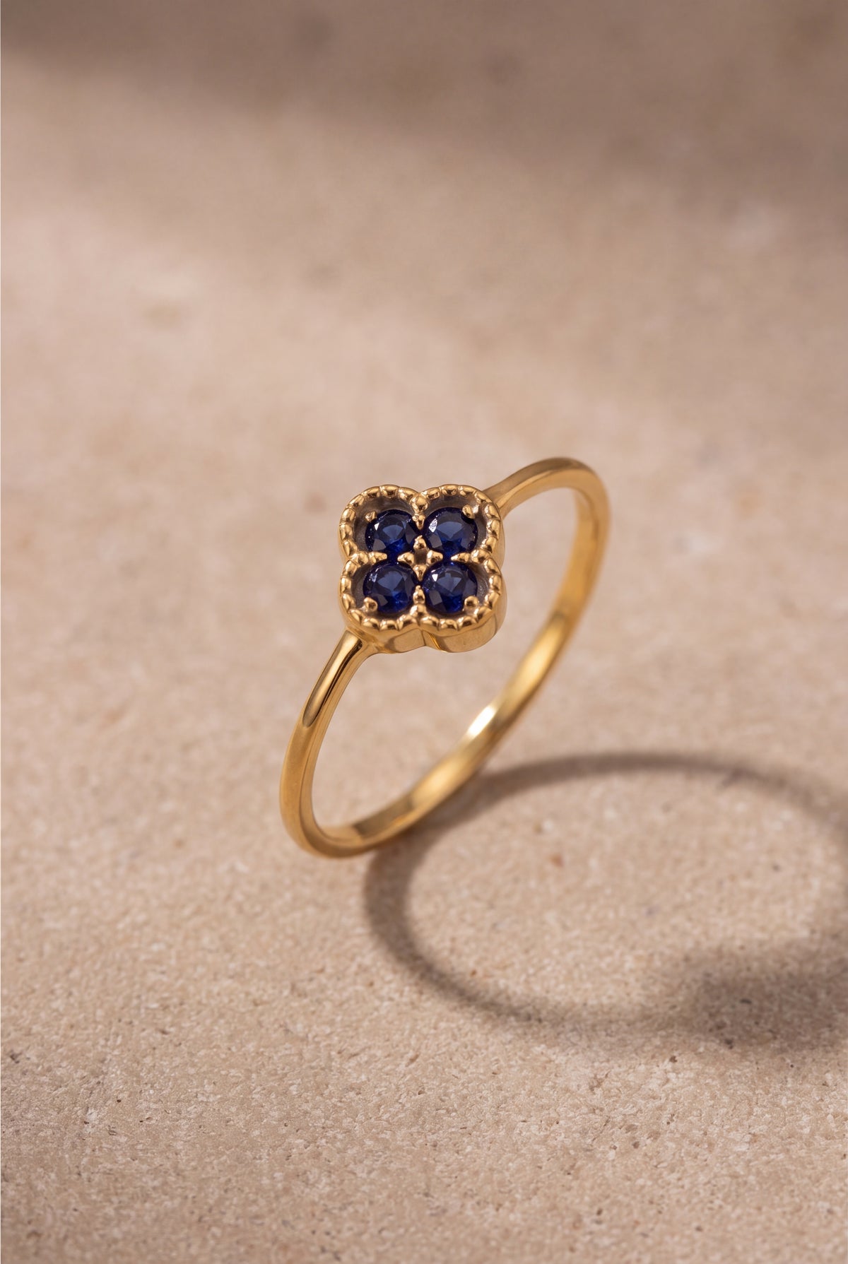 Dark Blue Stone Clover Ring – product detail