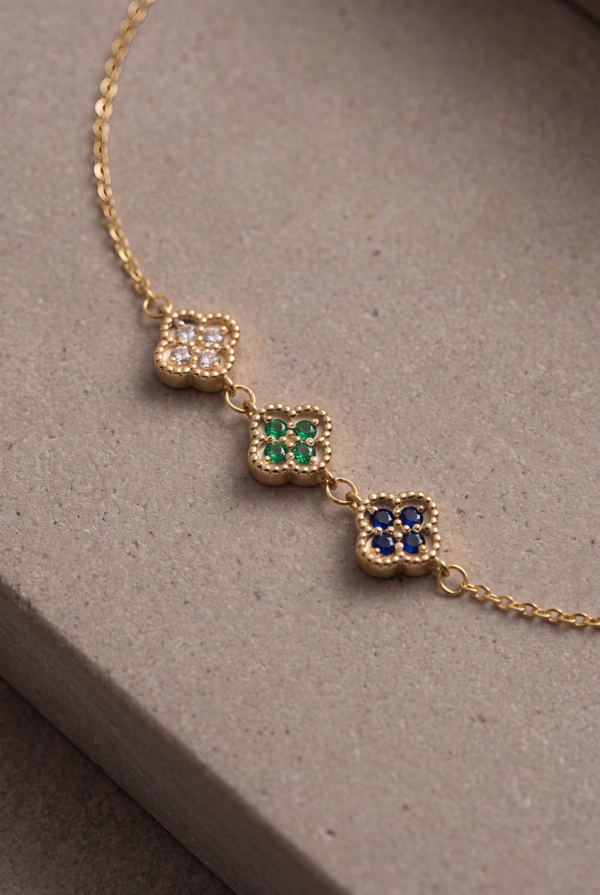 Personalized Linked Birthstone Clover Bracelet – product detail