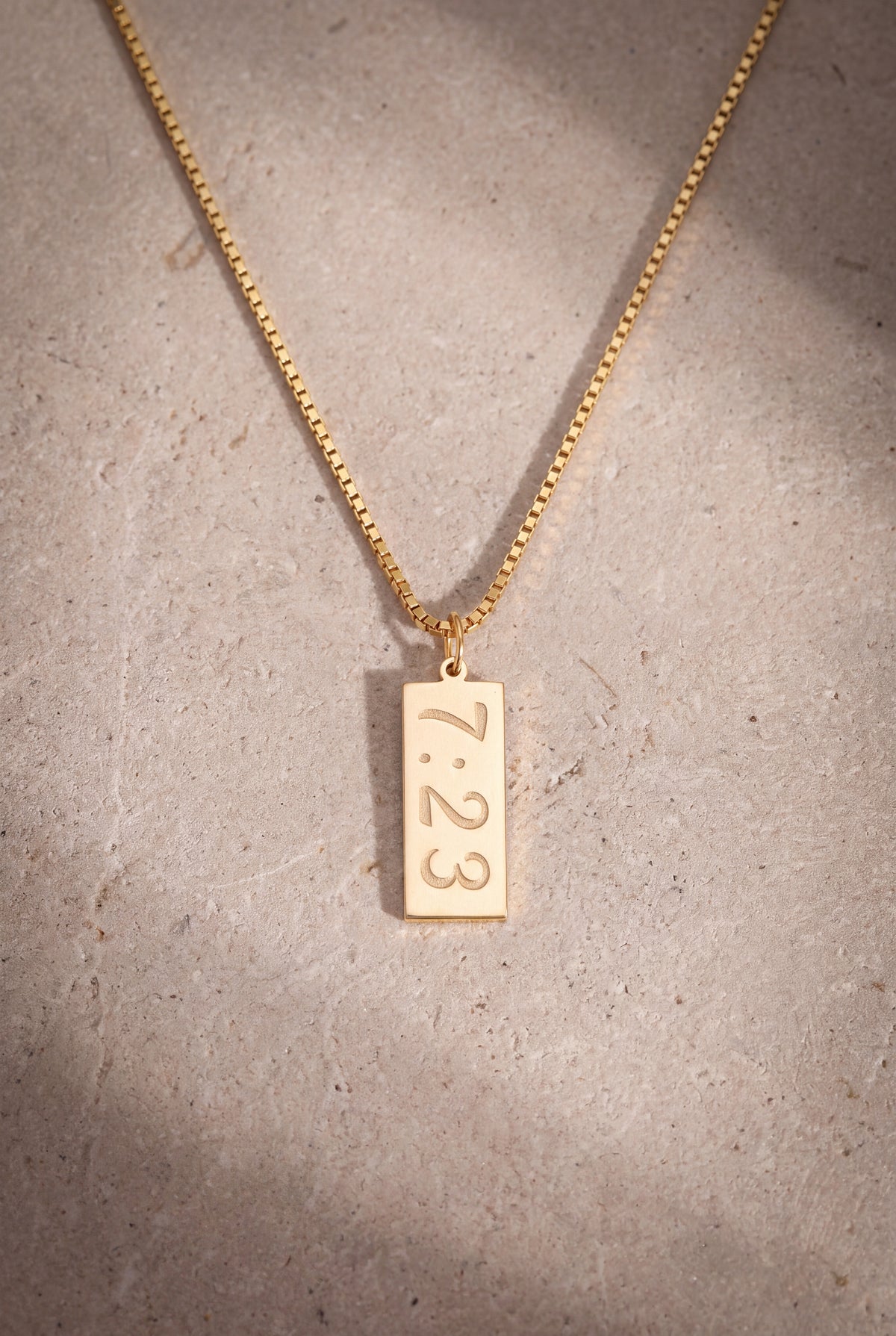 Personalized Vertical Bar Necklace – product detail