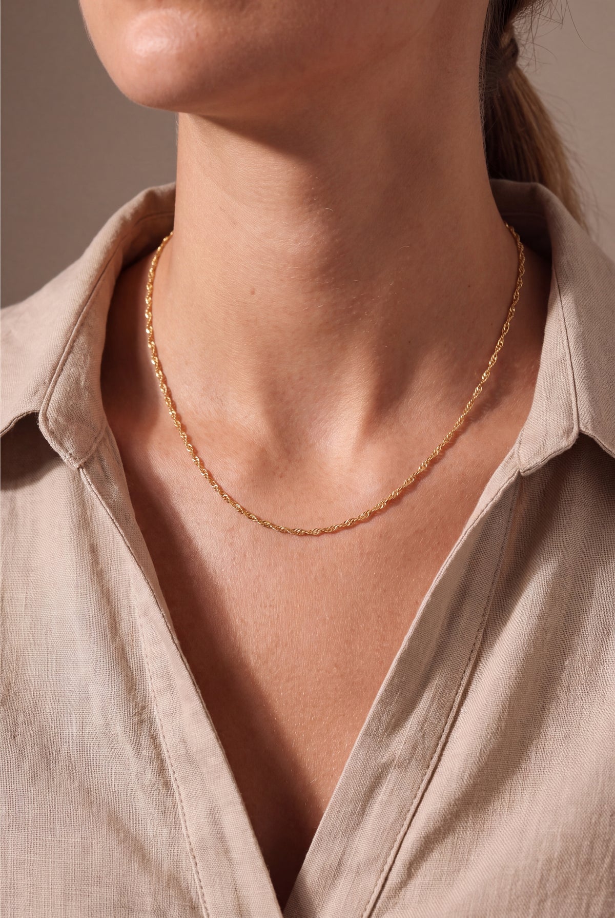 Twisted Singapore Chain Necklace – on model